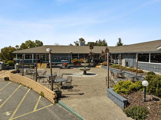 15 Carol Anns Court, Hollister CA: https://media.crmls.org/mediaz/74ab8e1c-b278-4e3b-ad69-d6346ae77837.jpg