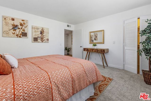 1230 South Mayflower Avenue, D photo 18