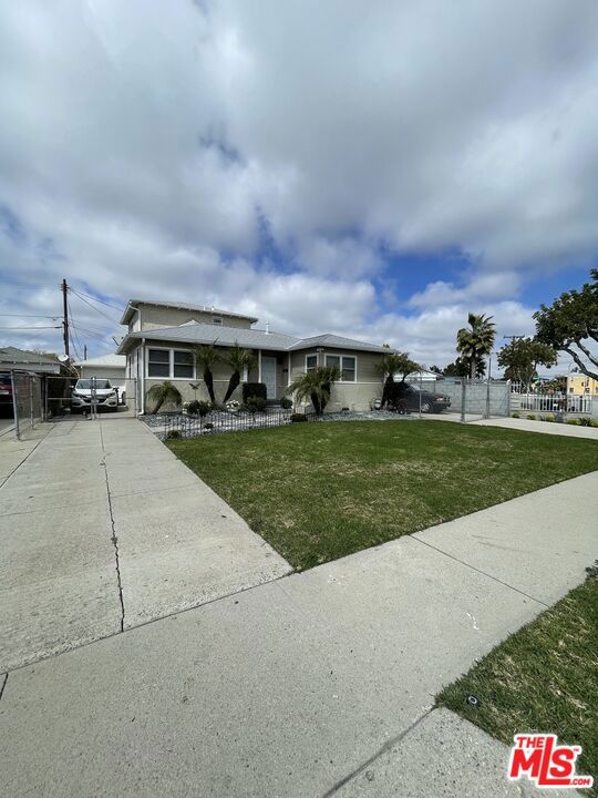 12021 Slater Ave, Los Angeles, CA 90059