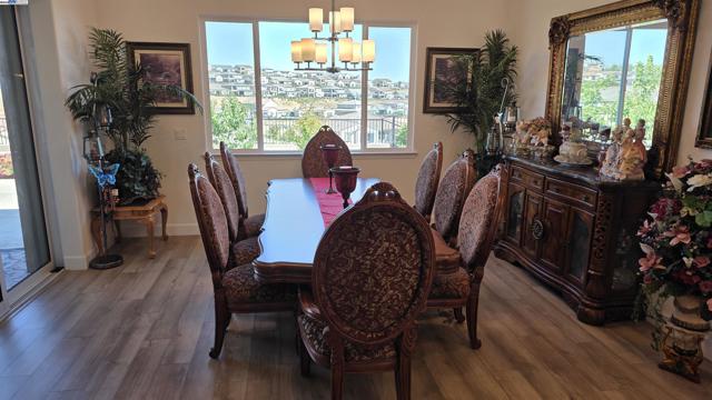 4709 Iron Bird Dr, Folsom CA: https://media.crmls.org/mediaz/74ad8854-af48-43d6-8524-f2ee68d509c8.jpg