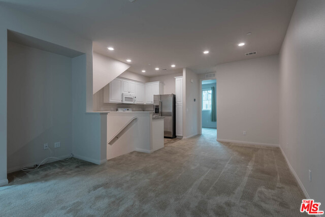 7254 N CEDAR Road, Van Nuys CA: https://media.crmls.org/mediaz/74ade4d9-6300-4706-81aa-36fa12ea553c.jpg