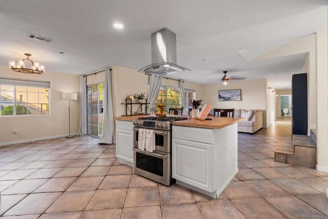 Detail Gallery Image 10 of 58 For 16403 Arena Dr., Ramona,  CA 92065 - 4 Beds | 3/1 Baths