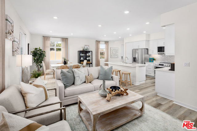 11787 E Melody Way, Whittier CA: https://media.crmls.org/mediaz/74af7b2f-ded2-4e3b-84ab-721c0ead0cae.jpg