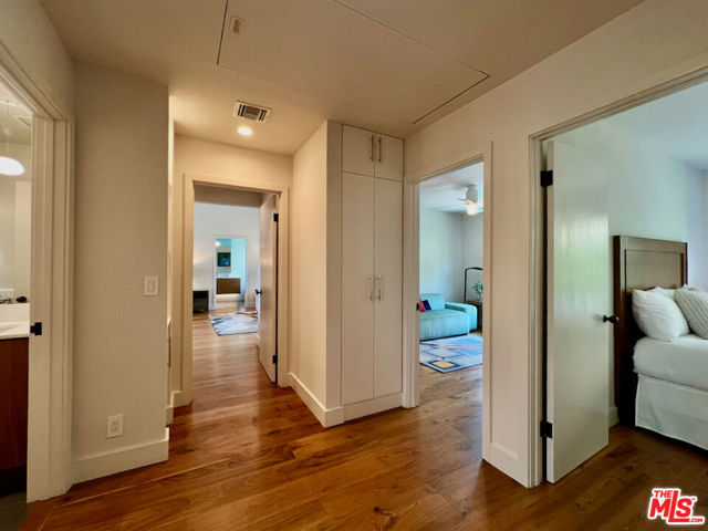 6435 Innsdale Drive, Los Angeles CA: https://media.crmls.org/mediaz/74af88f8-7364-472a-8d56-d21d4ec6a463.jpg