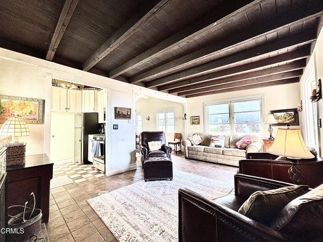 Detail Gallery Image 3 of 29 For 1205 Ocean Dr, Oxnard,  CA 93035 - 2 Beds | 2 Baths