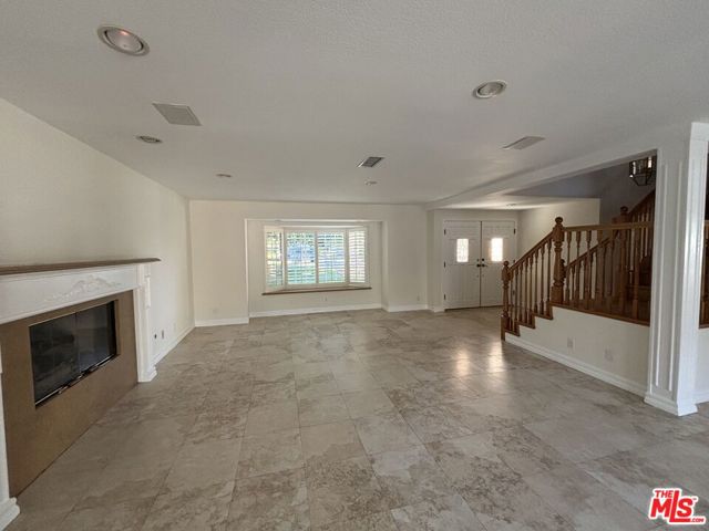 19021 Kilfinan Street, Porter Ranch CA: https://media.crmls.org/mediaz/74aff517-1e21-4a62-8378-9dd50bf1c053.jpg