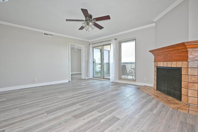 19100 Crest Ave, Castro Valley CA: https://media.crmls.org/mediaz/74b059c7-eff8-4b37-bb3a-1abaddd01f04.jpg