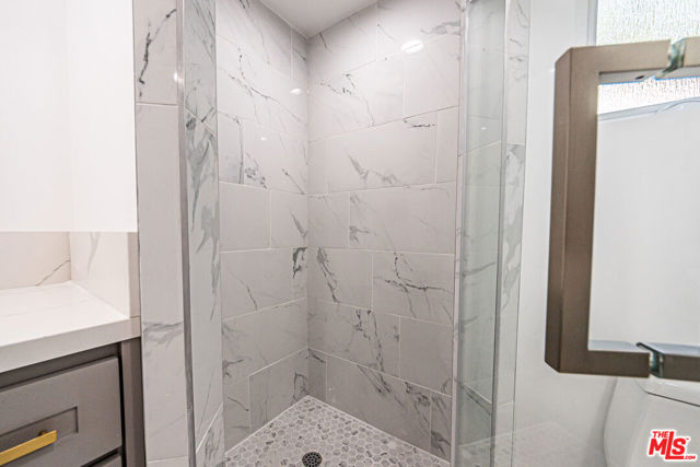 2055 S Garth Avenue, Los Angeles CA: https://media.crmls.org/mediaz/74b1a725-0536-43ef-868f-717e217fa58c.jpg