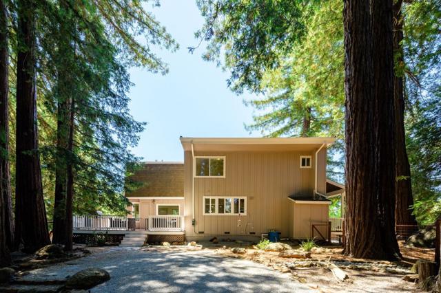 16089 Redwood Lodge Road, Los Gatos CA: https://media.crmls.org/mediaz/74b1f954-a462-492c-b978-1cb4a286a9c1.jpg