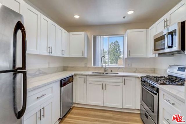 16070 W Sunset Boulevard, Pacific Palisades, CA 90272