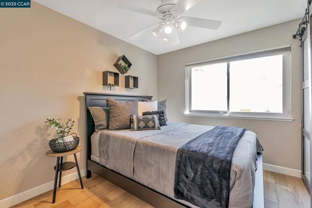 4 Mt Wilson Way, Clayton CA: https://media.crmls.org/mediaz/74b3bfd5-8743-44db-8543-cb5abd50cd94.jpg