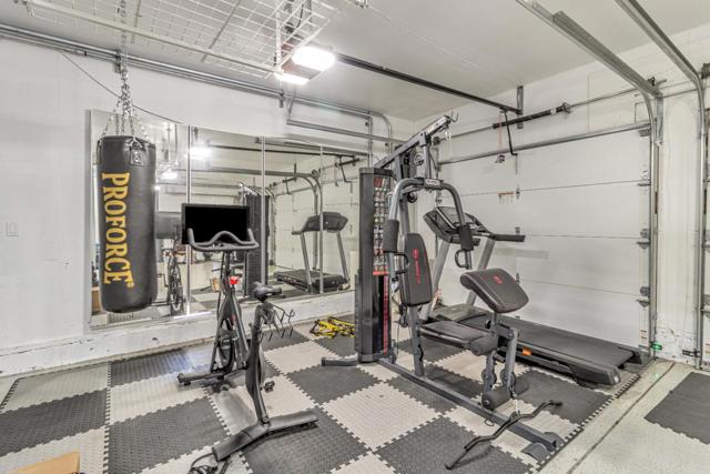 11550 Skyline Boulevard, Oakland CA: https://media.crmls.org/mediaz/74b3ddbc-a91f-4814-b392-ec8d7e4d6806.jpg