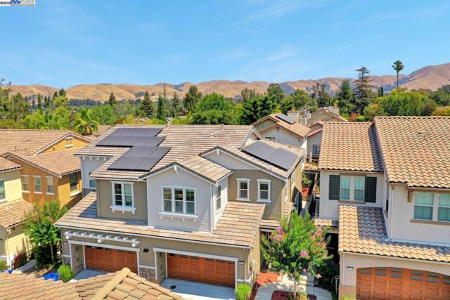 41538 Casabella Cmn, Fremont CA: https://media.crmls.org/mediaz/74b493b7-ec52-4f51-a238-f22ee407e90a.jpg
