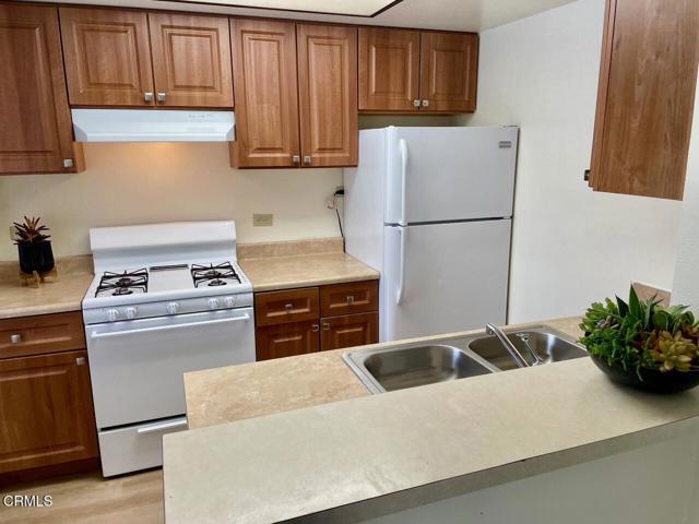 Detail Gallery Image 2 of 11 For 234 S Steckel Dr, Santa Paula,  CA 93060 - 2 Beds | 1 Baths