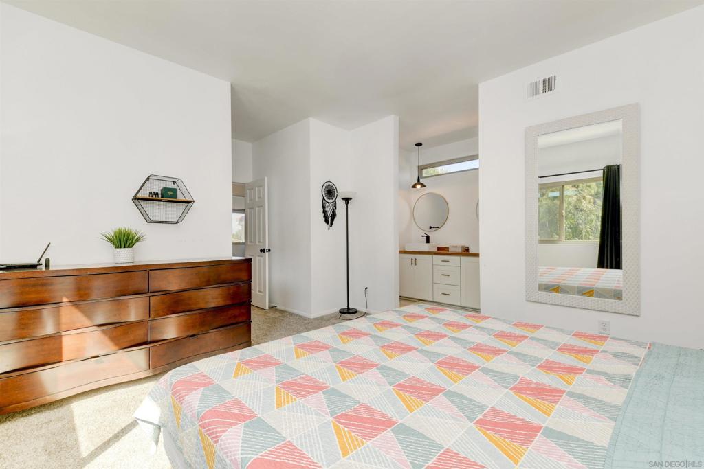 2735 Waterbury Way - photo 15