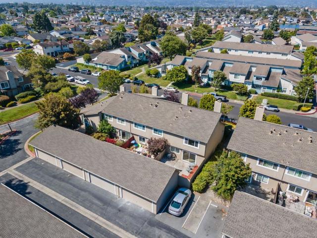 1045 Grebe Street, Foster City CA: https://media.crmls.org/mediaz/74b5cf2c-bf64-4afc-b988-718cc1585182.jpg