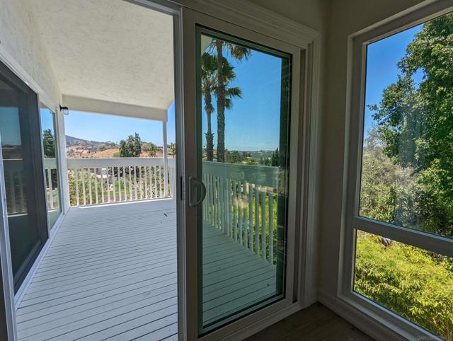 9347 Kahlua Way, Spring Valley CA: https://media.crmls.org/mediaz/74b6ab78-0ae0-46cc-bea2-1341062882d8.jpg