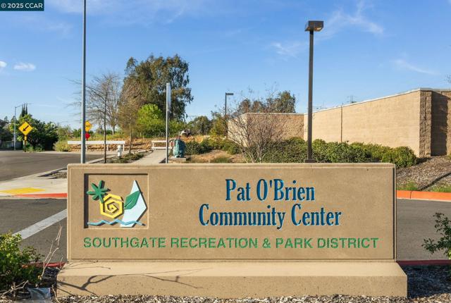 9603 Del Seis Dr, Sacramento CA: https://media.crmls.org/mediaz/74b7e8d8-fcab-4ca7-833f-75061c839588.jpg