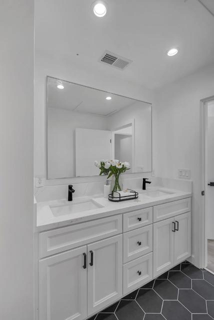 889 McLellan Drive, South San Francisco CA: https://media.crmls.org/mediaz/74b808bb-30cd-4c87-b8c2-272cda3bdc6c.jpg