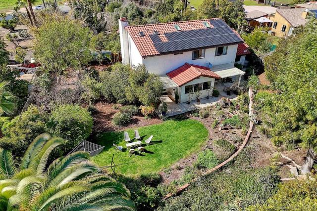 3625 Country Meadow Ln, Escondido CA: https://media.crmls.org/mediaz/74b8c429-4e1e-48fc-9280-ce908f1e11ea.jpg