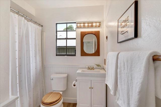 208 Brook Avenue, Santa Cruz CA: https://media.crmls.org/mediaz/74ba3fbf-841b-45cd-a5f2-9bfb781f70ed.jpg