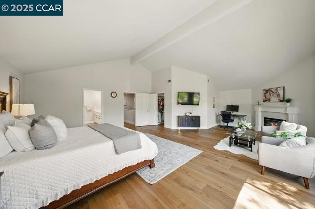 29 Blue Haven Ct, Danville CA: https://media.crmls.org/mediaz/74babd58-a784-4749-af8d-0d6854d2c222.jpg