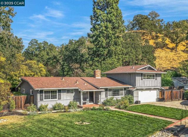 240 CASTLE GLEN ROAD, Walnut Creek CA: https://media.crmls.org/mediaz/74bb1fd4-d59a-482c-8e02-79e267f92d31.jpg