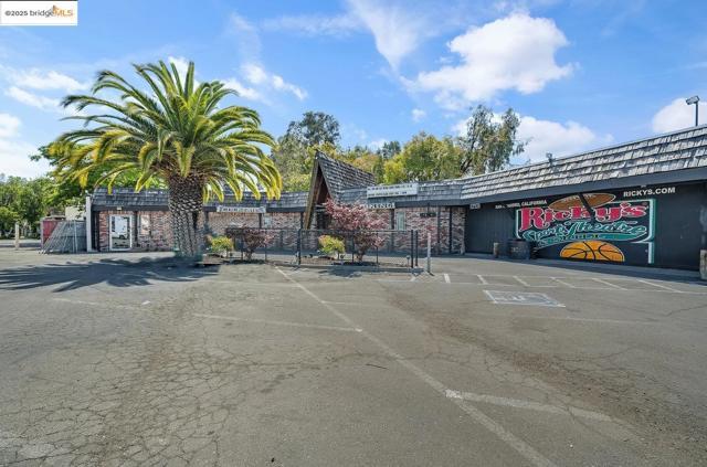 Image 6 of 49 For 15028 Hesperian Blvd