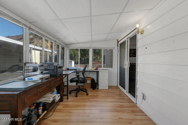 15750 Arroyo Drive, Moorpark CA: https://media.crmls.org/mediaz/74bc6988-674b-492e-a489-540b9d5e1624.jpg