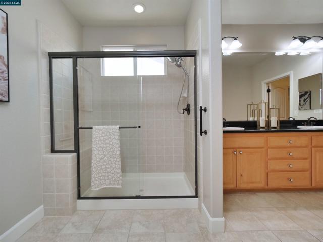 335 Suez Canal Lane, Sacramento CA: https://media.crmls.org/mediaz/74bcf633-dee7-4077-9437-1f99a31aa799.jpg