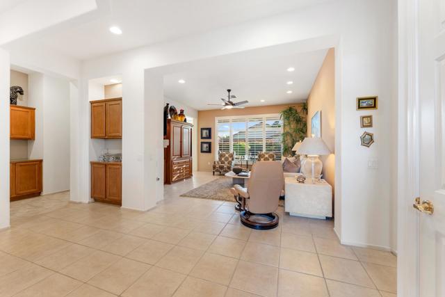 78325 Cloveridge Way, Palm Desert CA: https://media.crmls.org/mediaz/74bd60d1-6759-40a8-9fd3-c3be9a68e853.jpg
