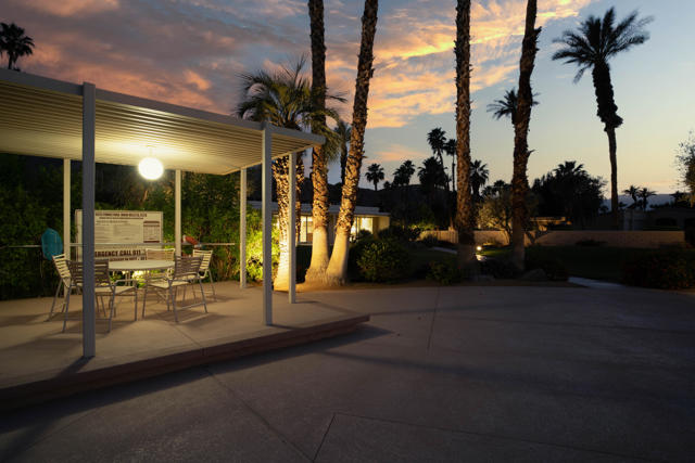 76670 Lark Lane, Indian Wells CA: https://media.crmls.org/mediaz/74bd9476-d47f-475c-b364-d652d64b5e85.jpg