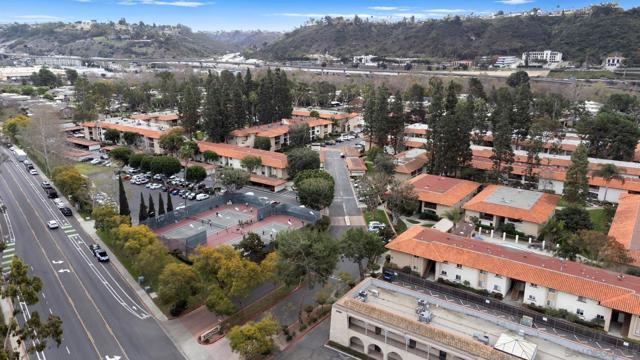 6019 Rancho Mission Rd, San Diego CA: https://media.crmls.org/mediaz/74bdfc52-4134-4baf-b42b-5d331486e601.jpg