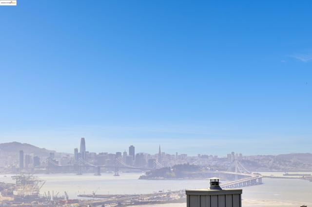 33 Binnacle Hl, Oakland CA: https://media.crmls.org/mediaz/74be5480-dd36-4f29-83de-251662f36262.jpg