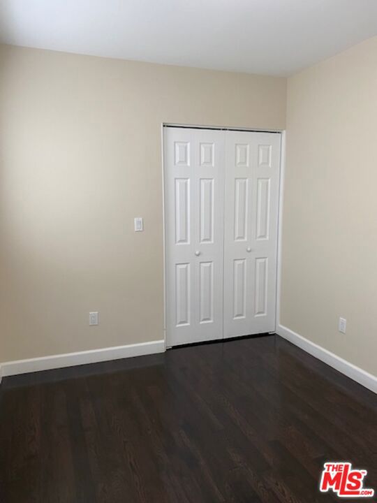 10937 Fairbanks Way, Culver City CA: https://media.crmls.org/mediaz/74bf4ce3-ff83-49dc-a498-f8c40d273ea5.jpg