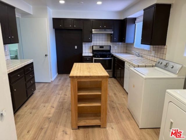 6771 Springpark Avenue, Los Angeles CA: https://media.crmls.org/mediaz/74bfdb8a-b278-4880-b381-629f9fde3453.jpg
