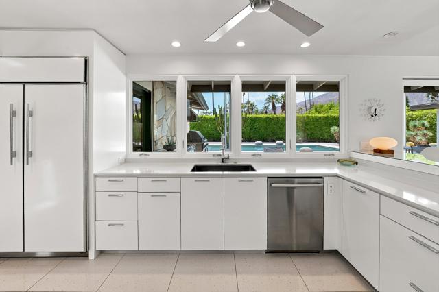 241 Camino Norte, Palm Springs, CA 92262