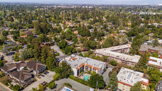 226 W Edith Avenue, Los Altos CA: https://media.crmls.org/mediaz/74c2d283-e3dd-495d-9928-398119d96147.jpg