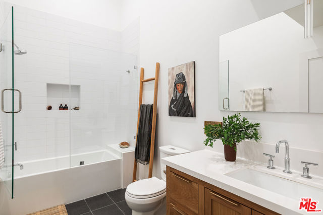 Image 22 of 38 For 4052 Jennings Drive