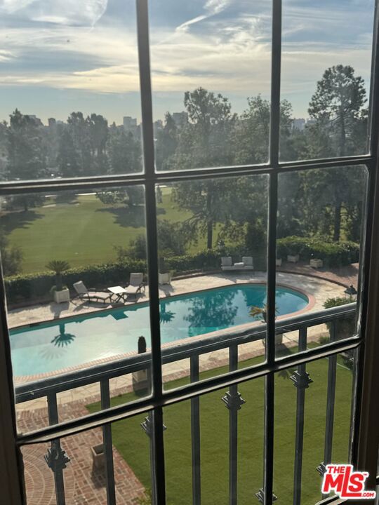 543 Perugia Way, Los Angeles CA: https://media.crmls.org/mediaz/74c34018-8f91-4782-97fa-c111b05dd33e.jpg