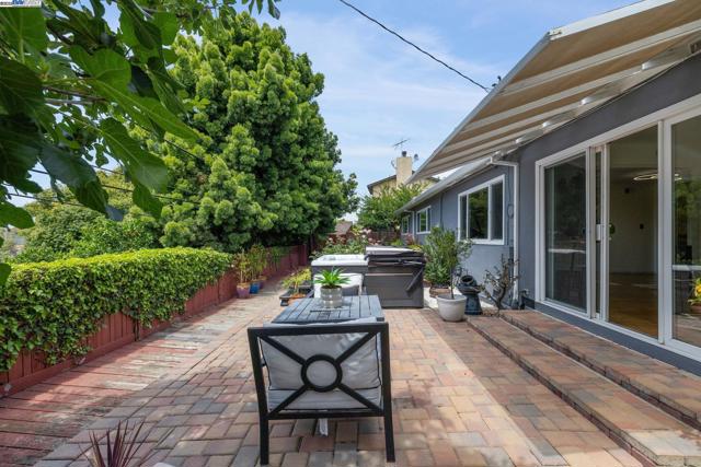 30113 Treeview St, Hayward CA: https://media.crmls.org/mediaz/74c48ba1-42b9-4f10-9e43-57589e340d71.jpg