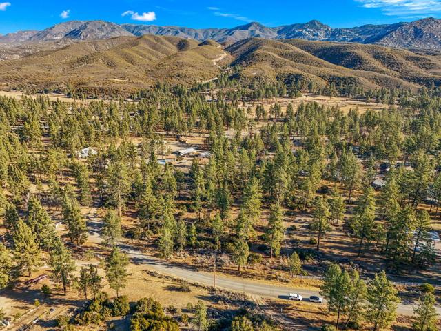 1 Pipe Creek Road, Mountain Center CA: https://media.crmls.org/mediaz/74c49683-8af7-4a74-96c2-f8507465aff9.jpg