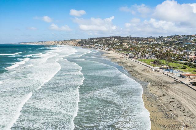 8171 El Paseo Grande, La Jolla CA: https://media.crmls.org/mediaz/74c515e9-6c31-4d09-b94d-f7093e1cdb9a.jpg