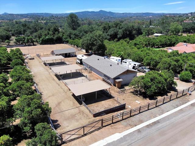 29481 Miller Road, Valley Center CA: https://media.crmls.org/mediaz/74c55a89-ae3b-47b7-b73d-ffd7d5780c3e.jpg