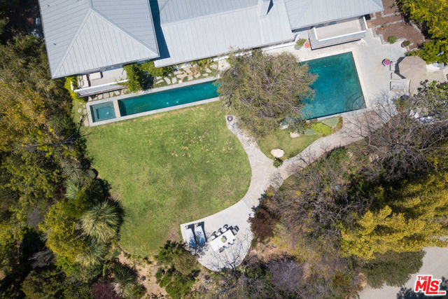 3220 Tahoe Place, Los Angeles CA: https://media.crmls.org/mediaz/74c5a1c4-cb84-4fd7-84bd-4ddbf0547190.jpg