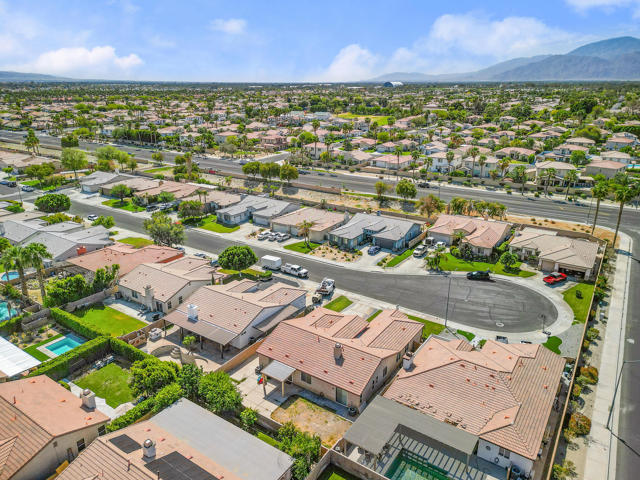 80722 Diamondback Trail, Indio CA: https://media.crmls.org/mediaz/74c6f9fd-d214-4bda-864f-6e92ed75a276.jpg