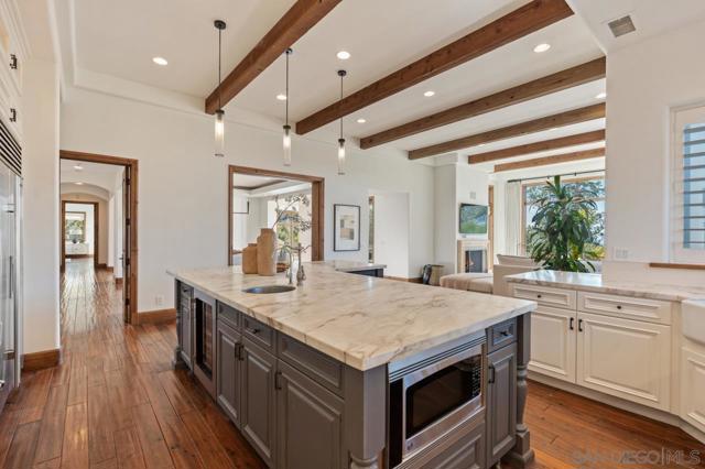 Image 21 of 69 For 8080 La Jolla Scenic Dr