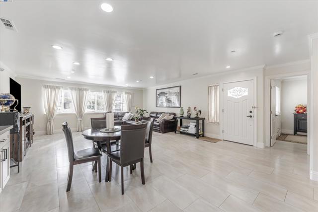 Image 22 of 41 For 2521 Highland Ave