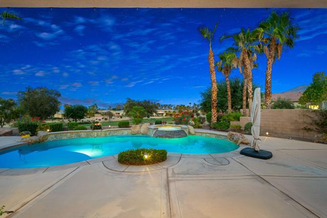 81297 Cantor Court, La Quinta CA: https://media.crmls.org/mediaz/74c9ffae-8323-4359-90f1-d44e2312fbc3.jpg