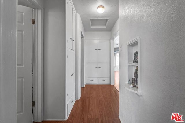 2463 Easy Avenue, Long Beach CA: https://media.crmls.org/mediaz/74ca1c5c-5030-4536-a470-162551ed95af.jpg